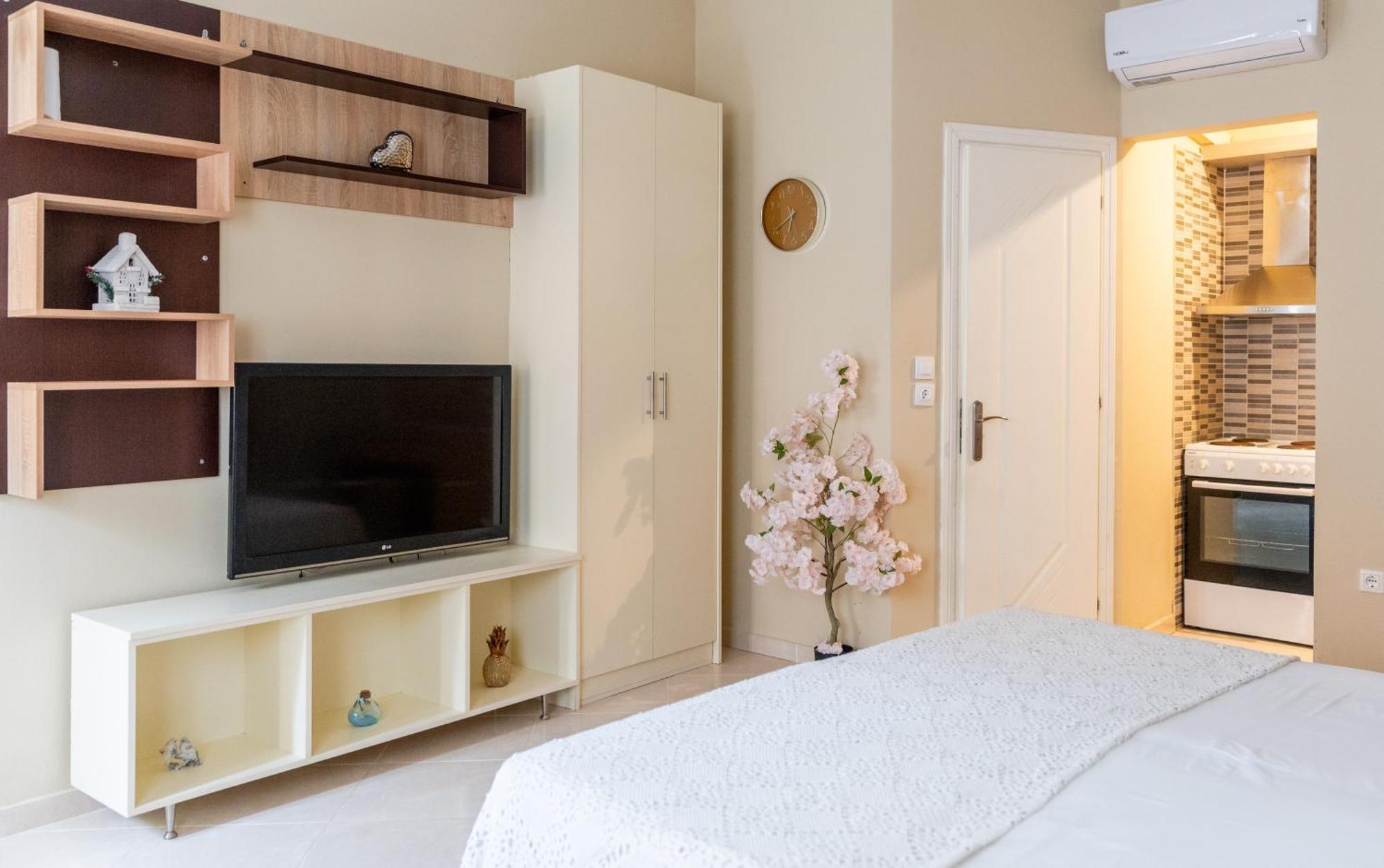 Romeo Apartament 2 Lixouri Bagian luar foto